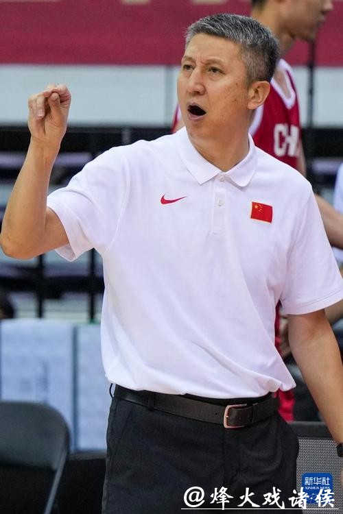 上海媒体质疑郭士强用人,球迷点赞高诗岩表现,胡明轩状态不佳 上海媒体质疑郭士强用人,球迷点赞高诗岩表现,胡明轩状态不佳